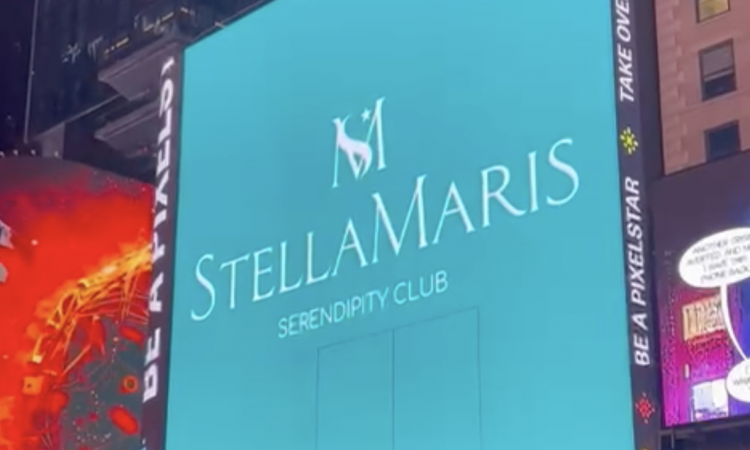 Stella Maris Approda a New York in Time Square